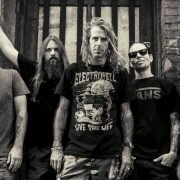 Randy Blythe (Lamb Of God) não sabe quando Adler voltará à banda, nem do próximo «álbum que não existe»