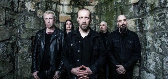 [Exclusivo] Nick Holmes (Paradise Lost): «O novo disco é tão ou mais pesado do que “Medusa”»