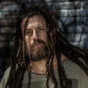 Chris Barnes sobre “Back In Black” (AC/DC): «É um álbum perfeito»