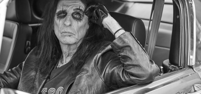 Alice Cooper: novo single “Social Debris”, uma composição da banda original